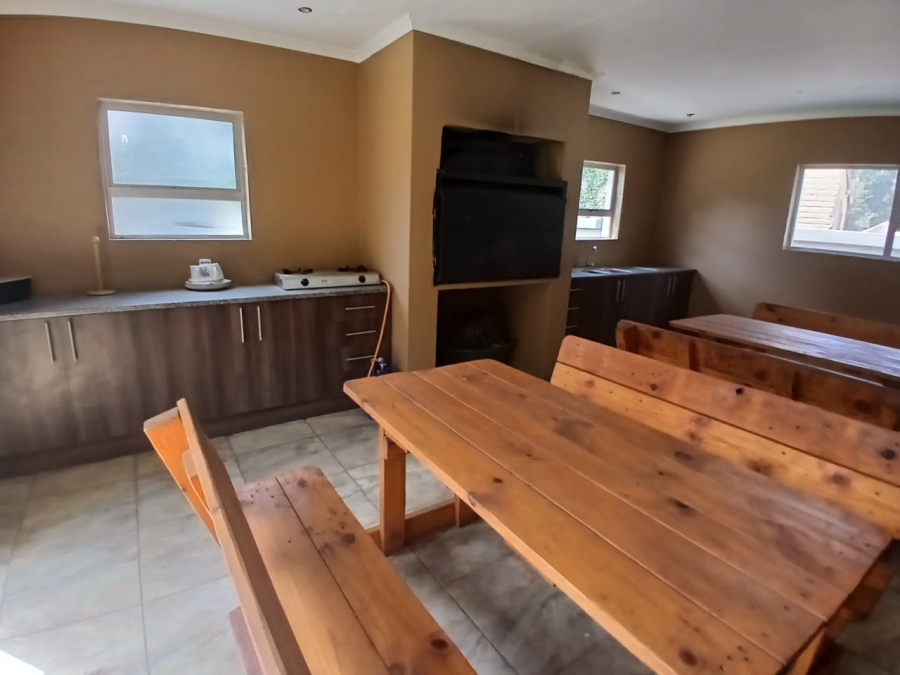 8 Bedroom Property for Sale in Selcourt Gauteng