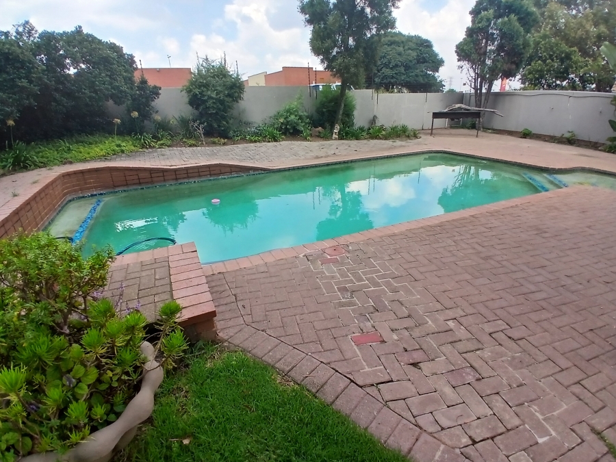 1 Bedroom Property for Sale in  Dalpark Ext 11 Gauteng