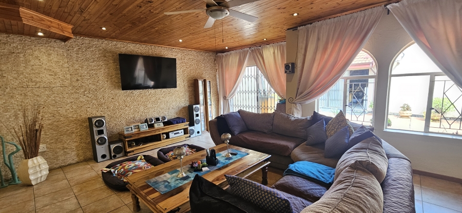 4 Bedroom Property for Sale in Randhart Gauteng