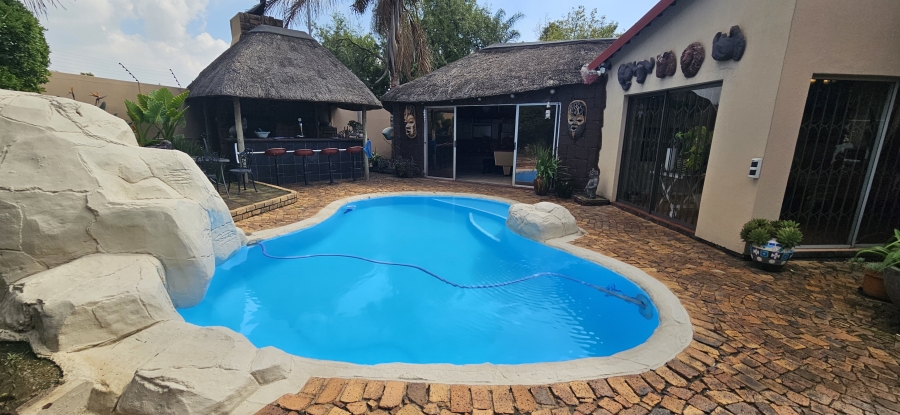 4 Bedroom Property for Sale in Randhart Gauteng