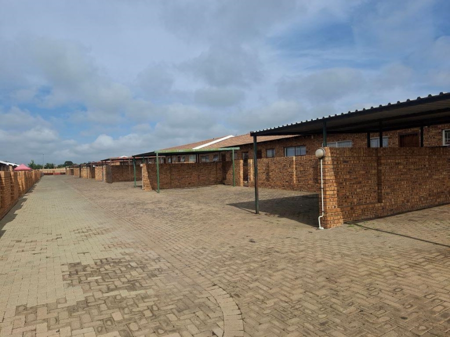 2 Bedroom Property for Sale in Finsbury Gauteng