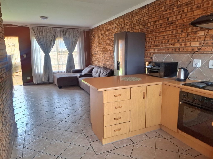2 Bedroom Property for Sale in Finsbury Gauteng
