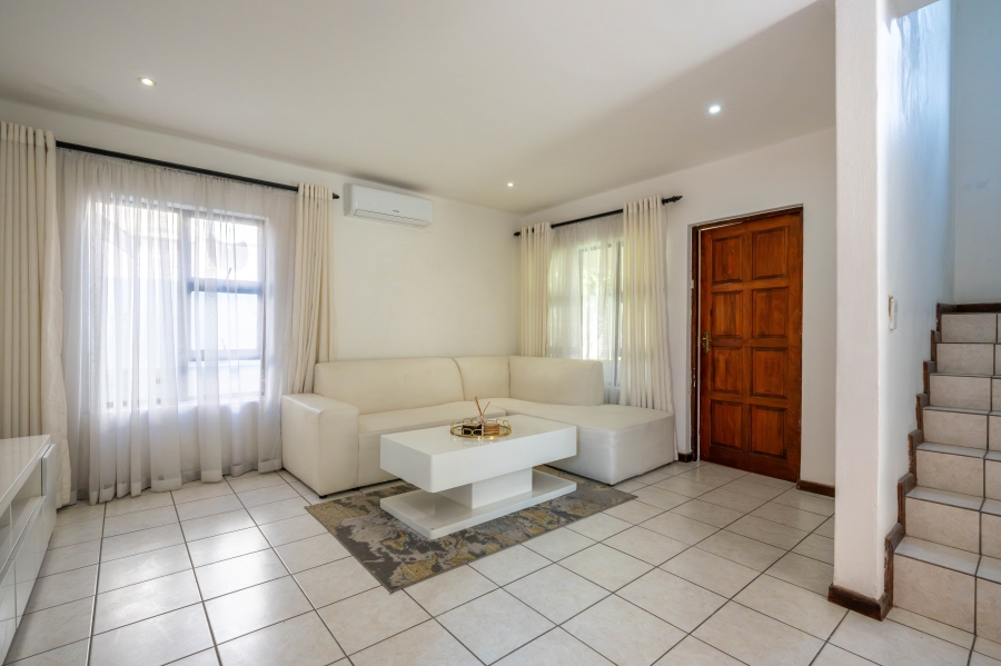 3 Bedroom Property for Sale in Broadacres Gauteng