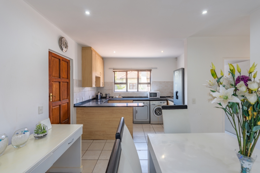 3 Bedroom Property for Sale in Broadacres Gauteng