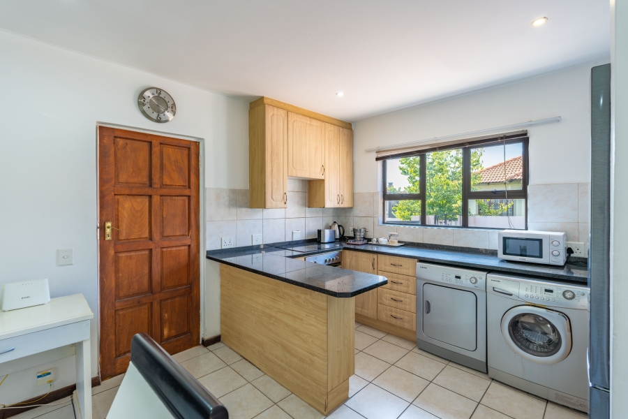 3 Bedroom Property for Sale in Broadacres Gauteng