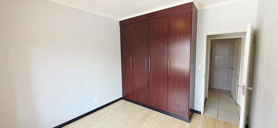 To Let 2 Bedroom Property for Rent in Greenstone Hill Gauteng