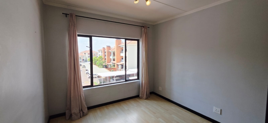 To Let 2 Bedroom Property for Rent in Greenstone Hill Gauteng