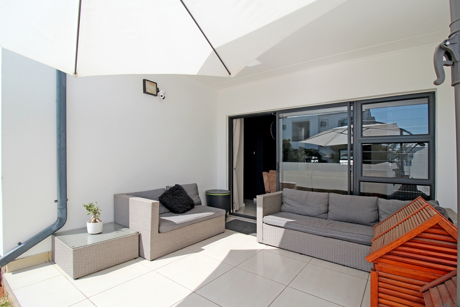 To Let 3 Bedroom Property for Rent in Greenstone Hill Gauteng