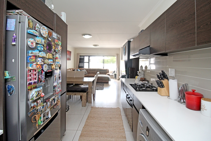 To Let 3 Bedroom Property for Rent in Greenstone Hill Gauteng