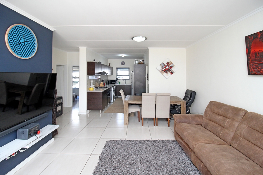 To Let 3 Bedroom Property for Rent in Greenstone Hill Gauteng