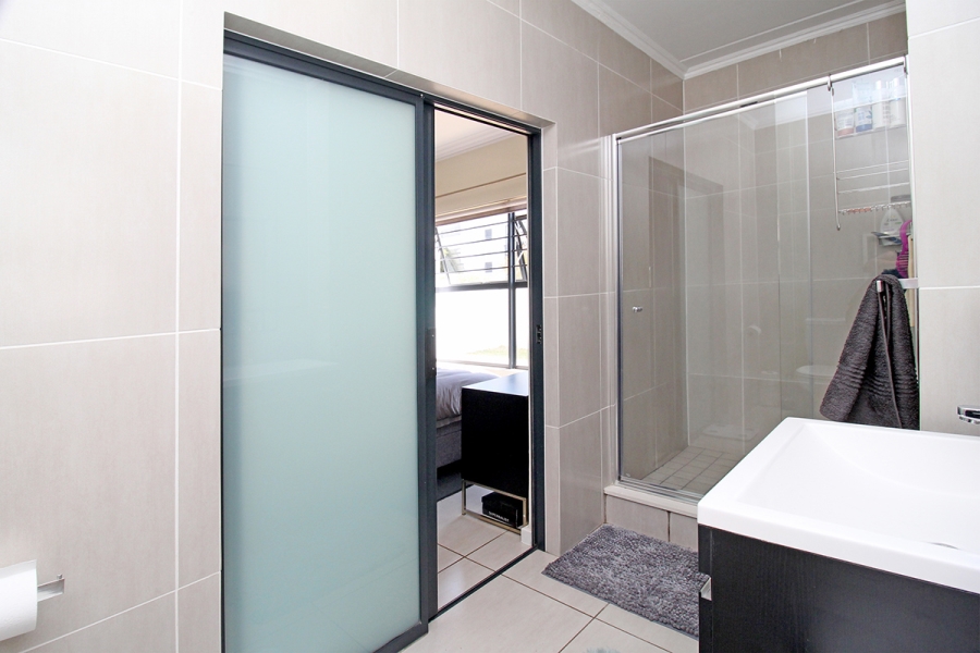 To Let 3 Bedroom Property for Rent in Greenstone Hill Gauteng