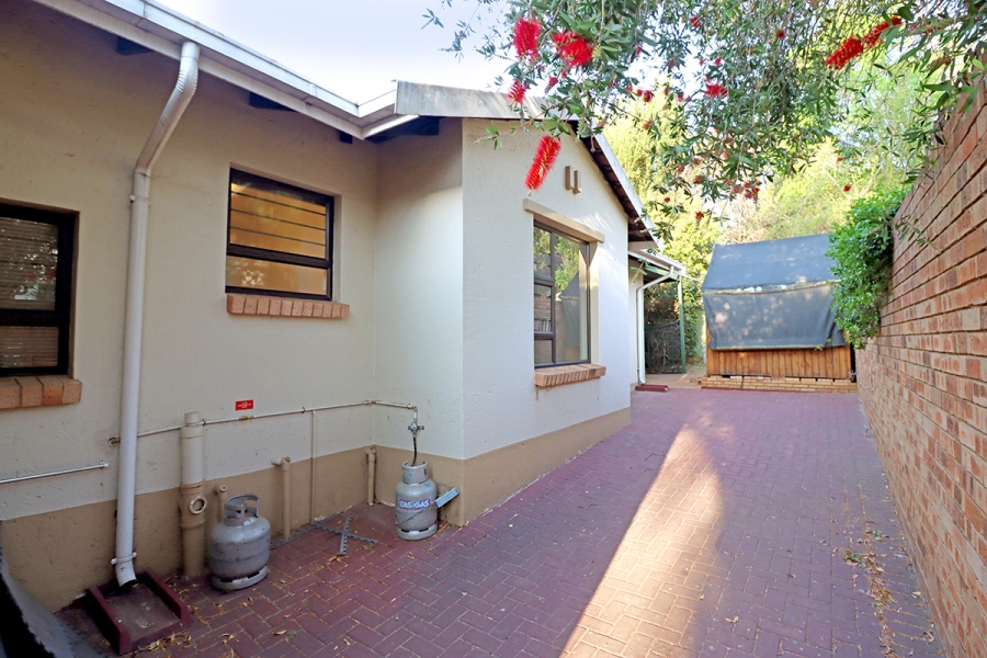 To Let 3 Bedroom Property for Rent in Thornhill Estate Gauteng