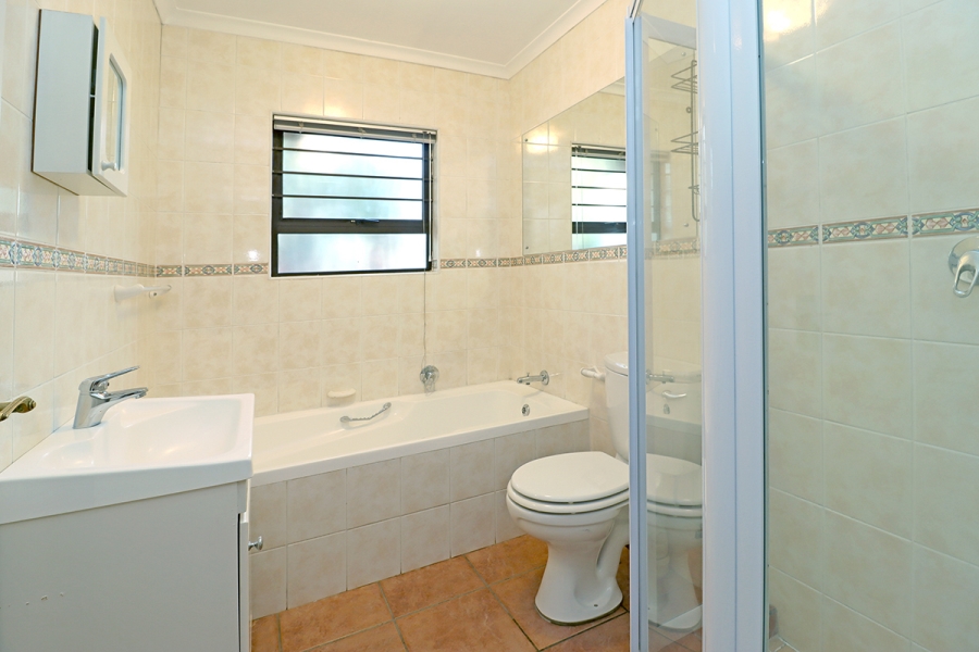 To Let 3 Bedroom Property for Rent in Thornhill Estate Gauteng