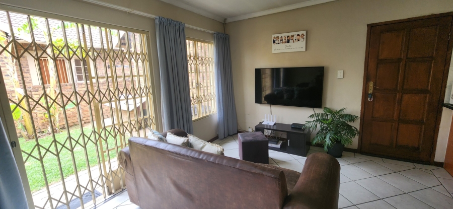 To Let 2 Bedroom Property for Rent in Greenstone Hill Gauteng