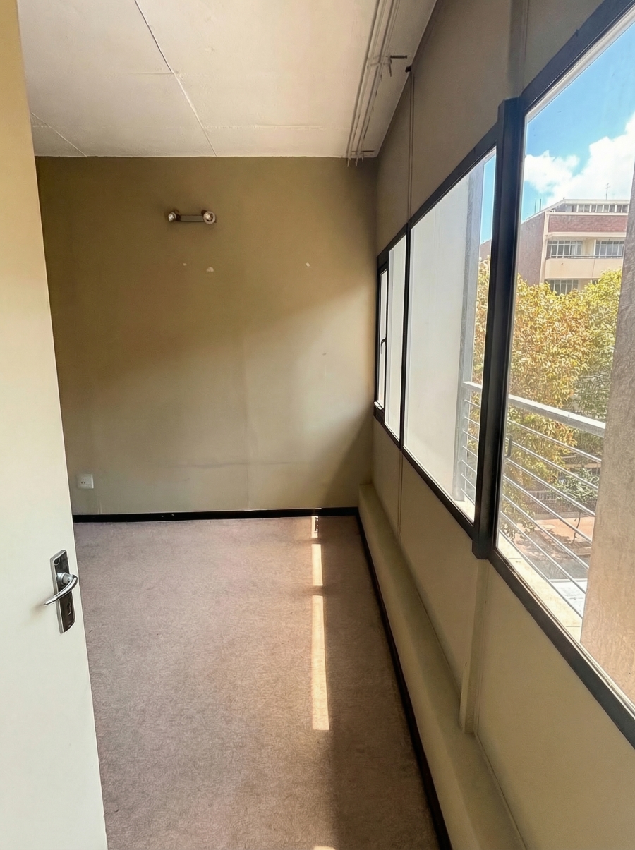 1 Bedroom Property for Sale in Braamfontein Gauteng