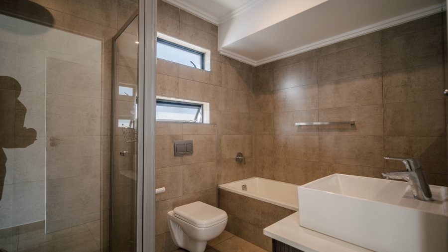 To Let 3 Bedroom Property for Rent in Hurlingham Gauteng