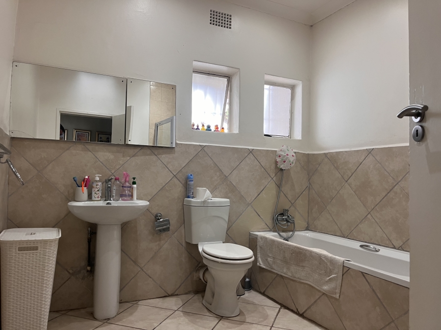 3 Bedroom Property for Sale in Sydenham Gauteng