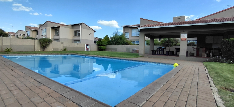2 Bedroom Property for Sale in Witfield Gauteng
