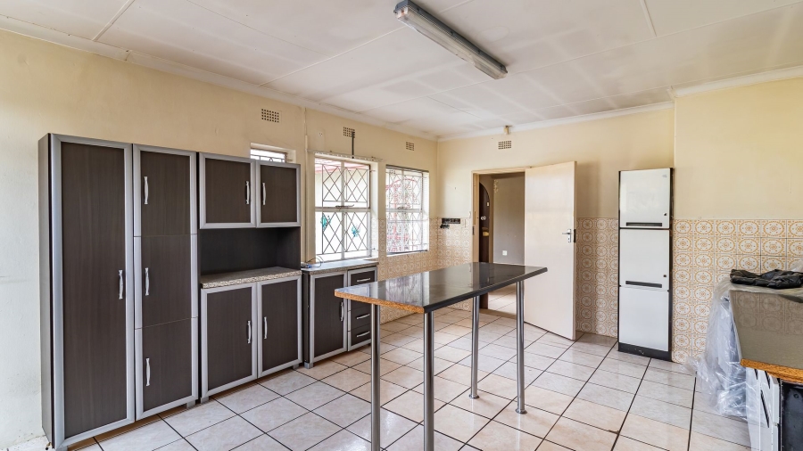 4 Bedroom Property for Sale in Brackendowns Gauteng