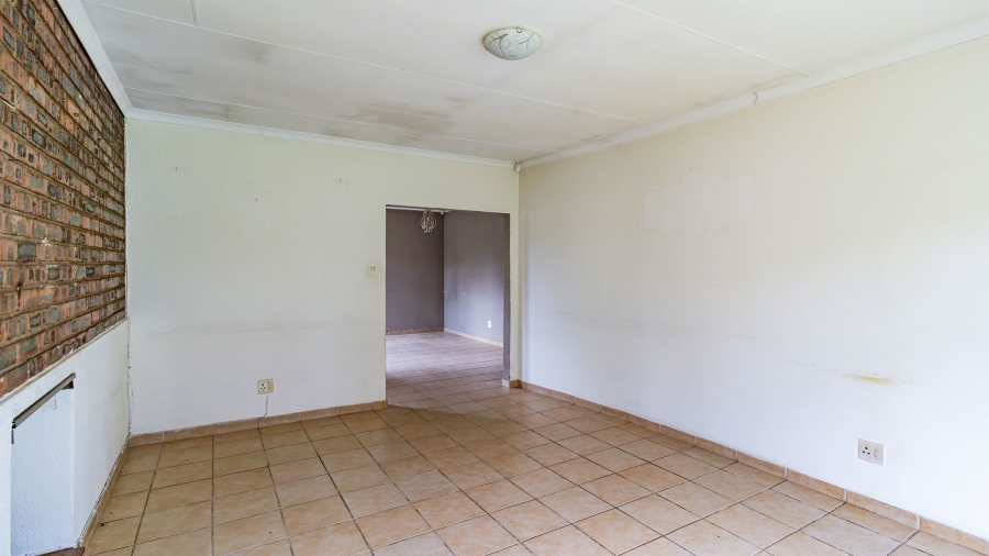 4 Bedroom Property for Sale in Brackendowns Gauteng