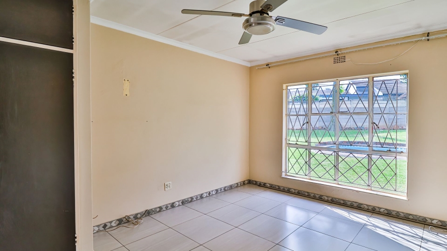 4 Bedroom Property for Sale in Brackendowns Gauteng