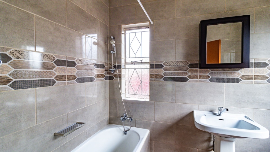 4 Bedroom Property for Sale in Brackendowns Gauteng