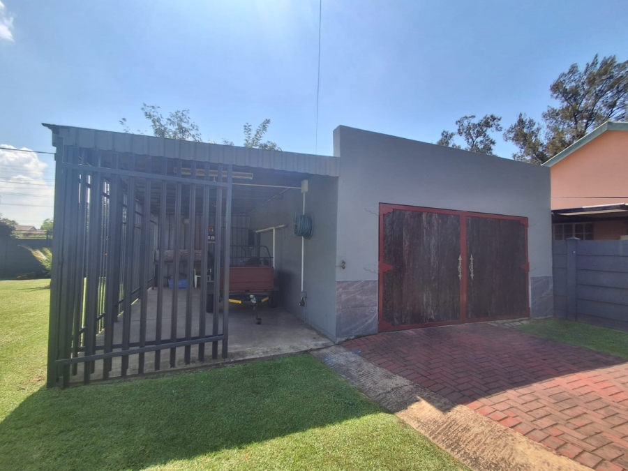 4 Bedroom Property for Sale in Three Rivers Gauteng