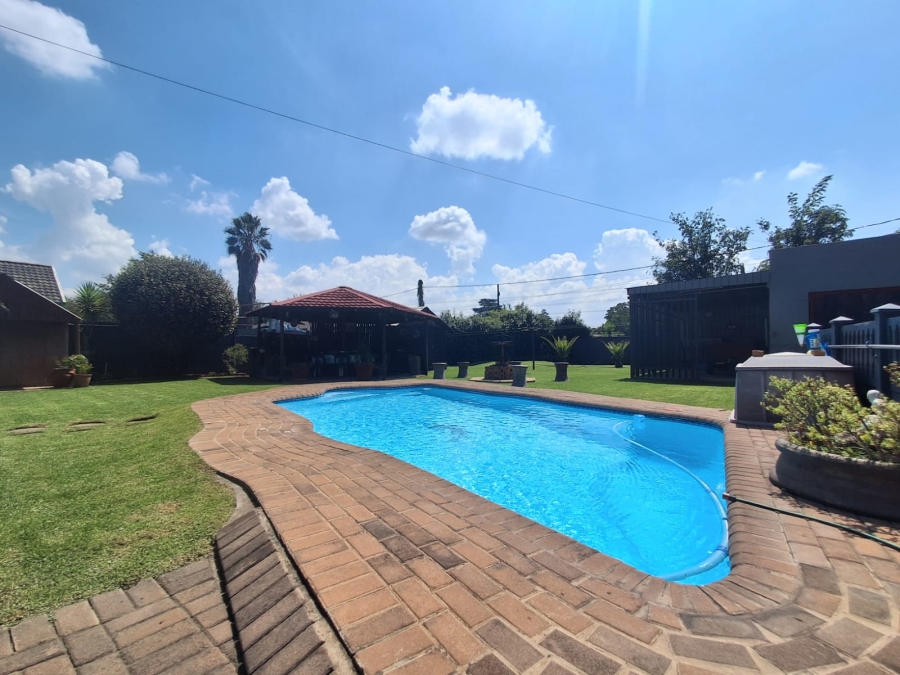 4 Bedroom Property for Sale in Three Rivers Gauteng