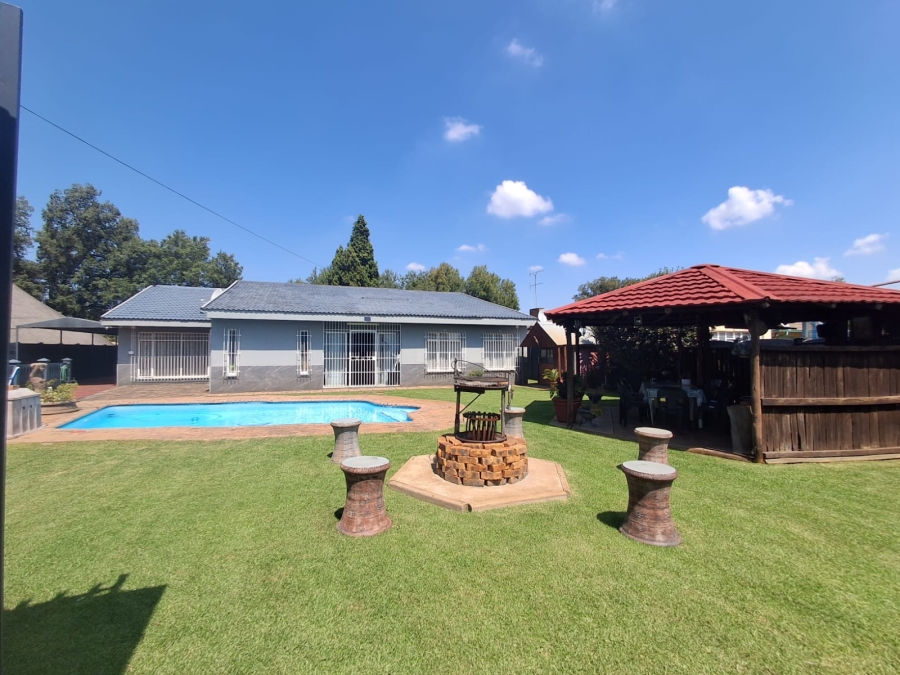 4 Bedroom Property for Sale in Three Rivers Gauteng