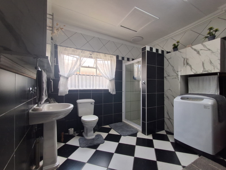 4 Bedroom Property for Sale in Three Rivers Gauteng