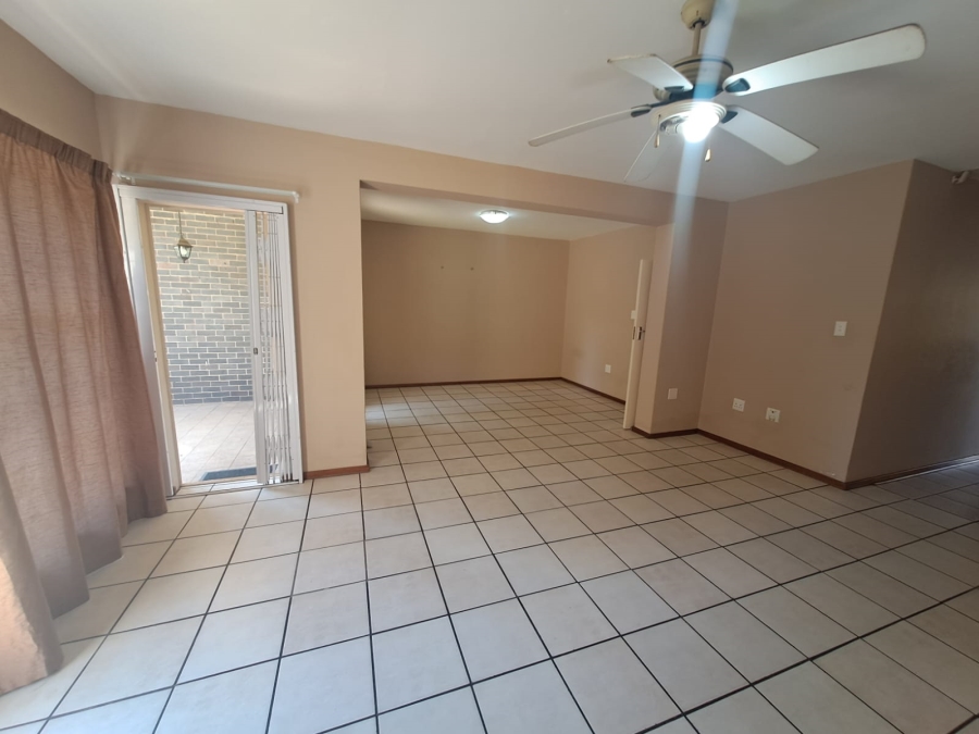 3 Bedroom Property for Sale in Three Rivers Proper Gauteng