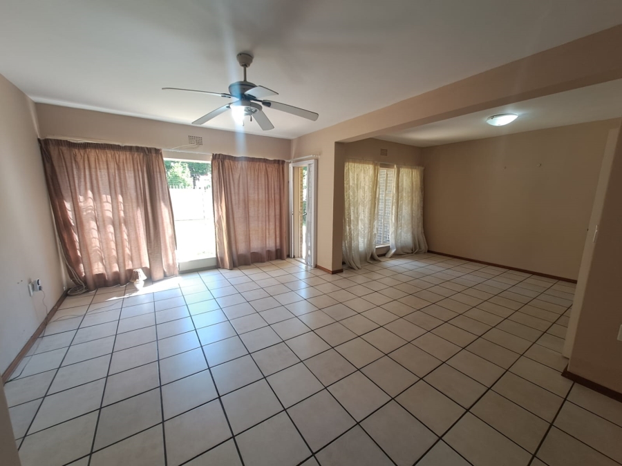 3 Bedroom Property for Sale in Three Rivers Proper Gauteng