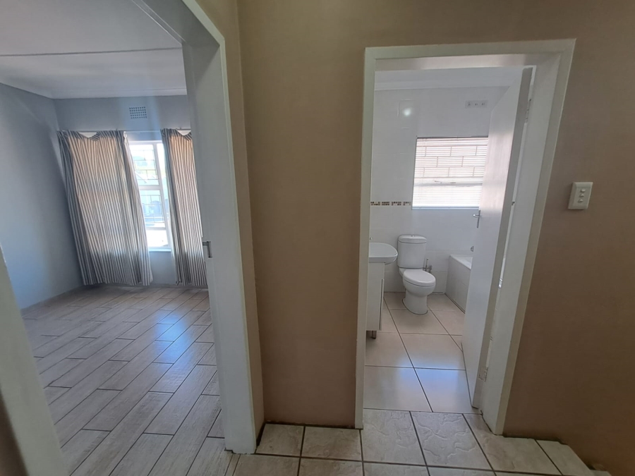 3 Bedroom Property for Sale in Three Rivers Proper Gauteng