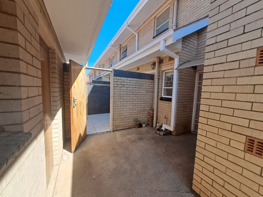 3 Bedroom Property for Sale in Three Rivers Proper Gauteng