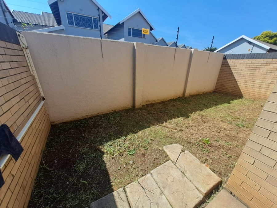 3 Bedroom Property for Sale in Three Rivers Proper Gauteng