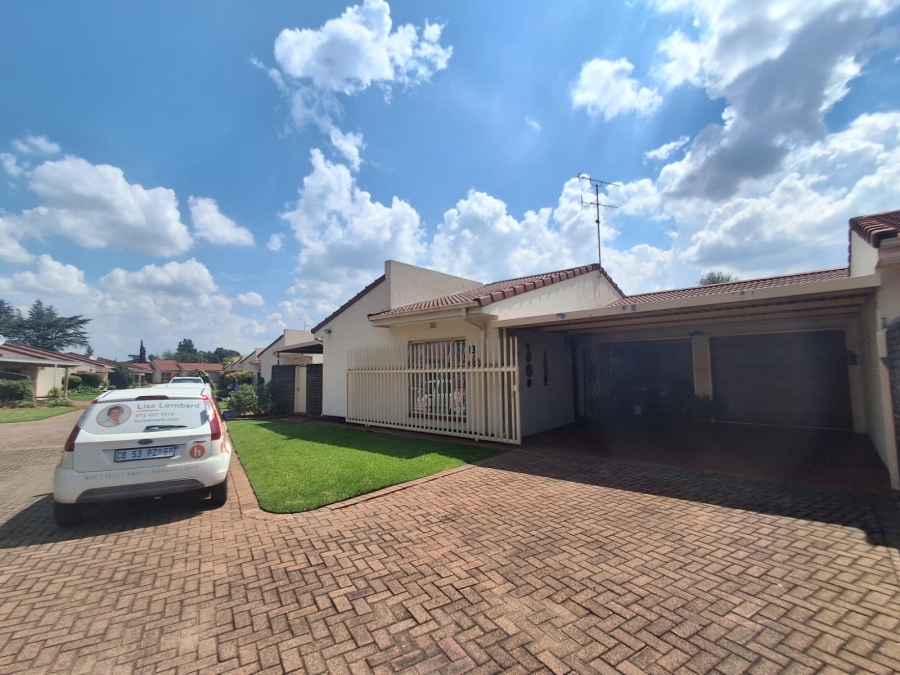 3 Bedroom Property for Sale in Three Rivers Gauteng