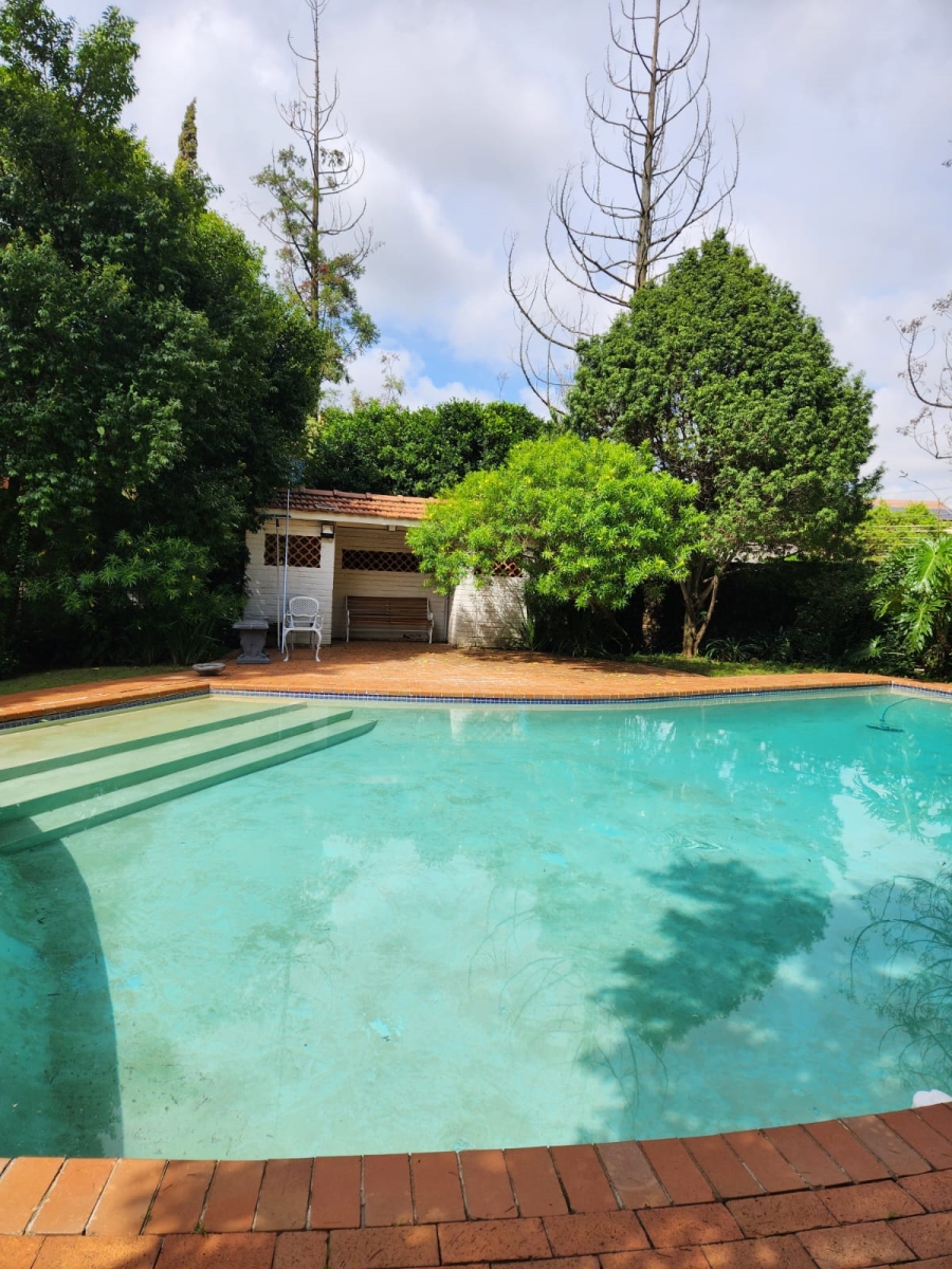 4 Bedroom Property for Sale in Linden Gauteng