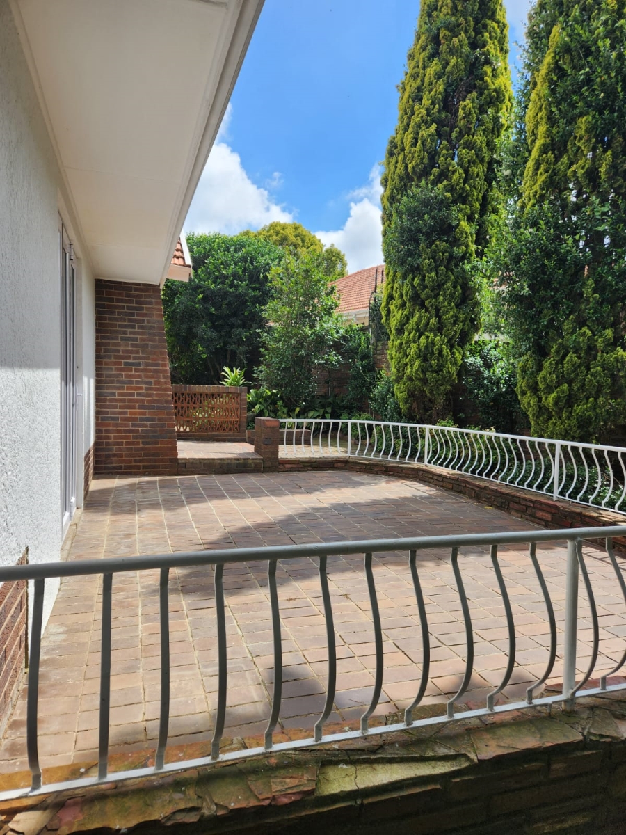 4 Bedroom Property for Sale in Linden Gauteng
