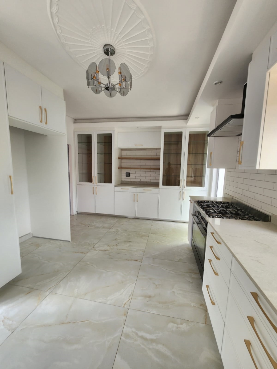 4 Bedroom Property for Sale in Linden Gauteng