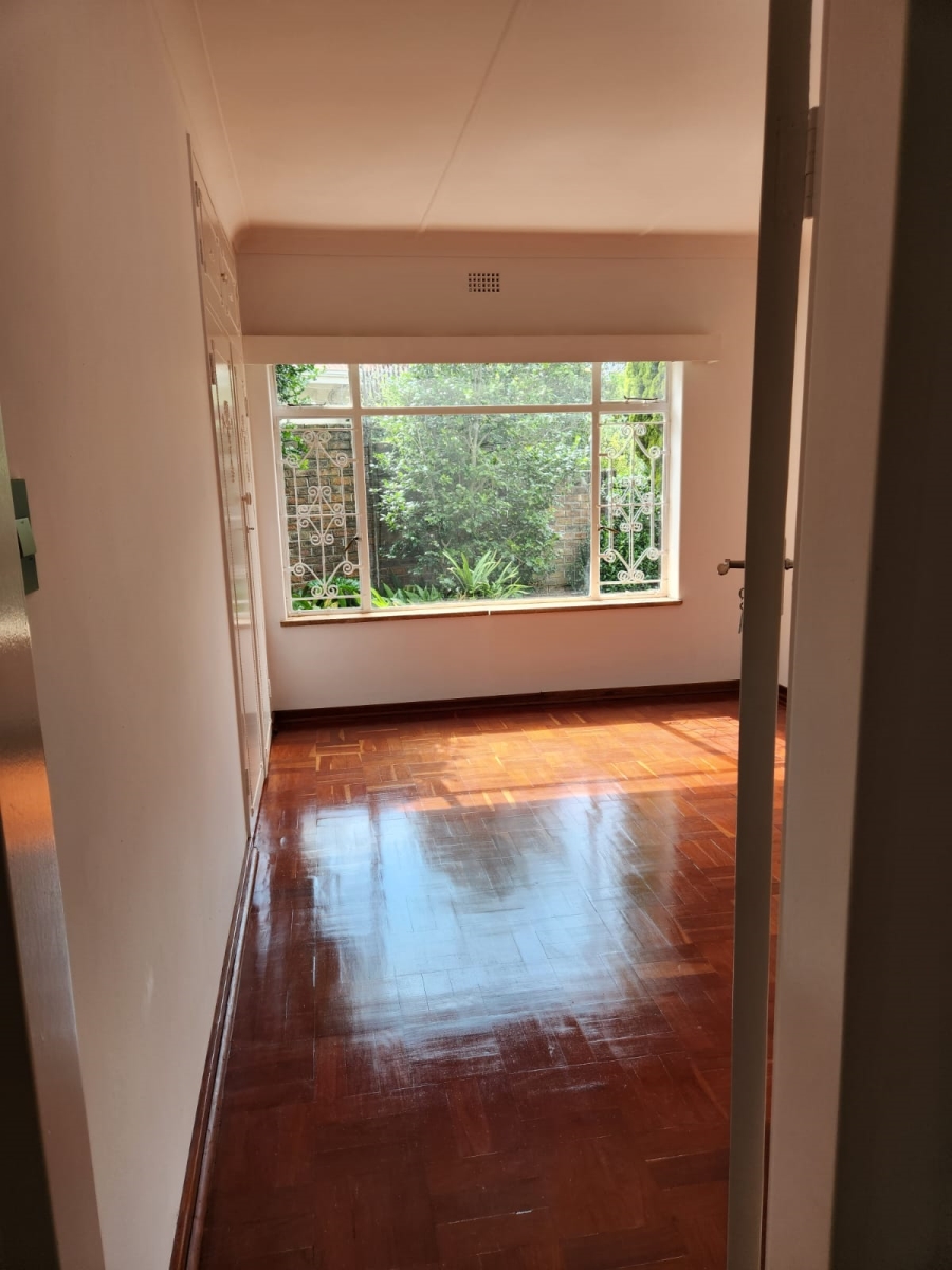 4 Bedroom Property for Sale in Linden Gauteng