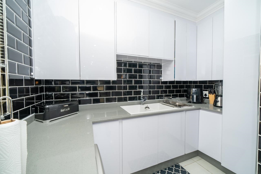 4 Bedroom Property for Sale in Helderwyk Gauteng