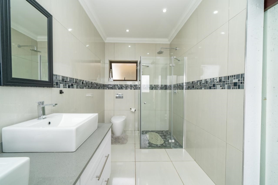 4 Bedroom Property for Sale in Helderwyk Gauteng