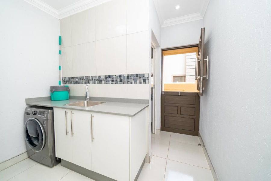 4 Bedroom Property for Sale in Helderwyk Gauteng