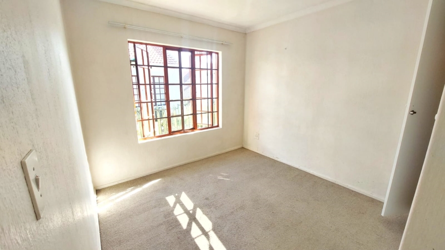 To Let 2 Bedroom Property for Rent in Halfway Gardens Gauteng