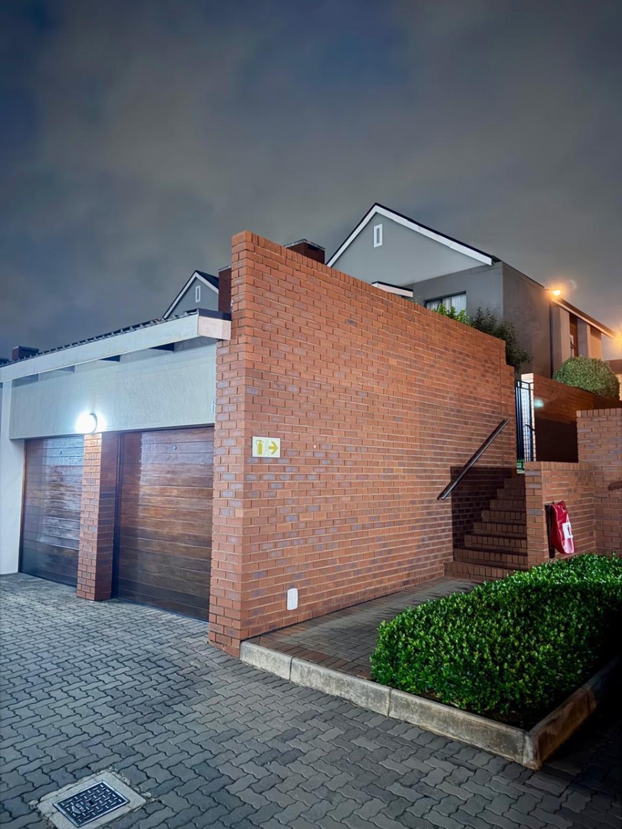 3 Bedroom Property for Sale in Louwlardia Gauteng