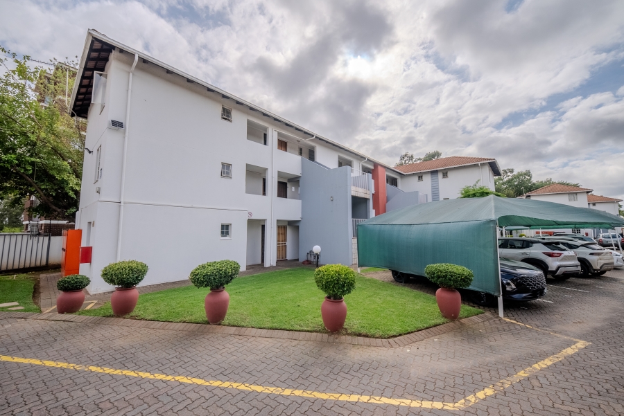 2 Bedroom Property for Sale in Groenkloof Gauteng