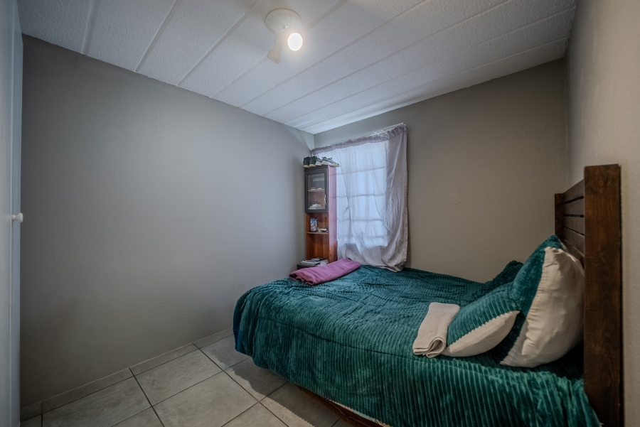 2 Bedroom Property for Sale in Groenkloof Gauteng