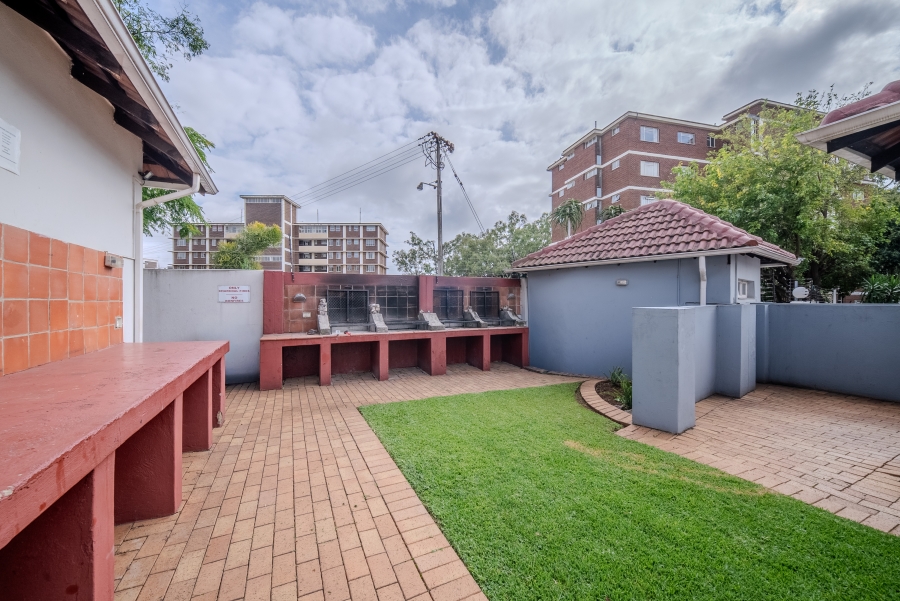2 Bedroom Property for Sale in Groenkloof Gauteng