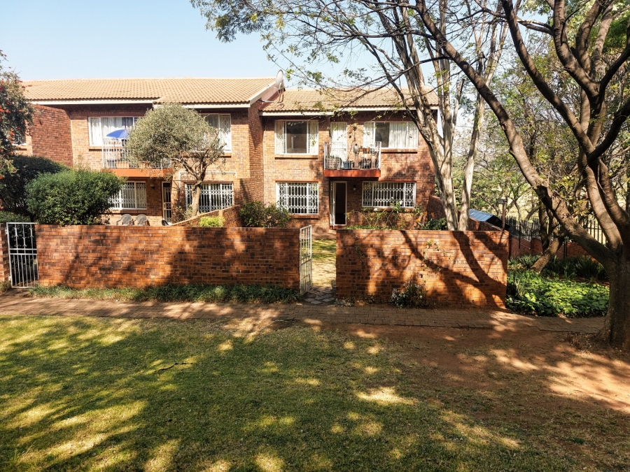 To Let 2 Bedroom Property for Rent in Northcliff Gauteng