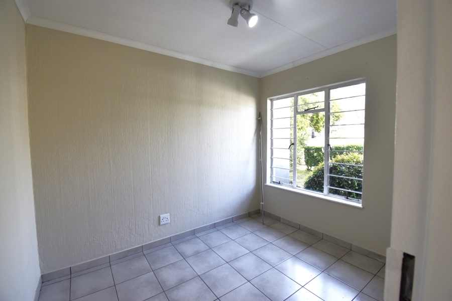To Let 2 Bedroom Property for Rent in Sundowner Gauteng